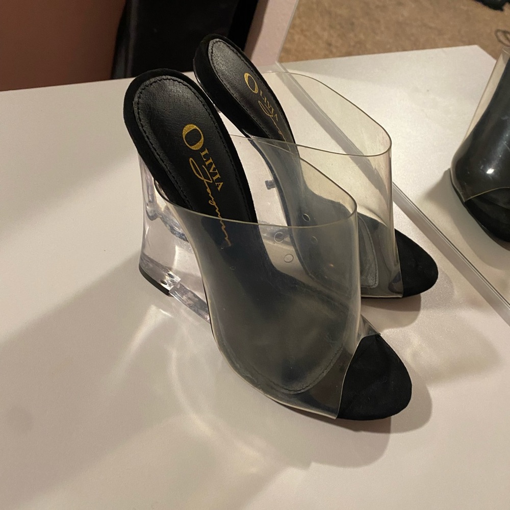 Heels - Picture 2 of 4